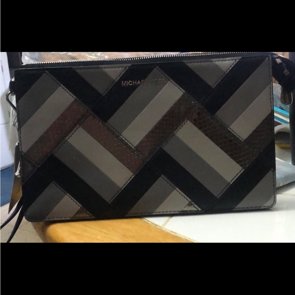 MICHAEL KORS Marquertry Daniela Wristlet, NWT - Picture 2 of 9